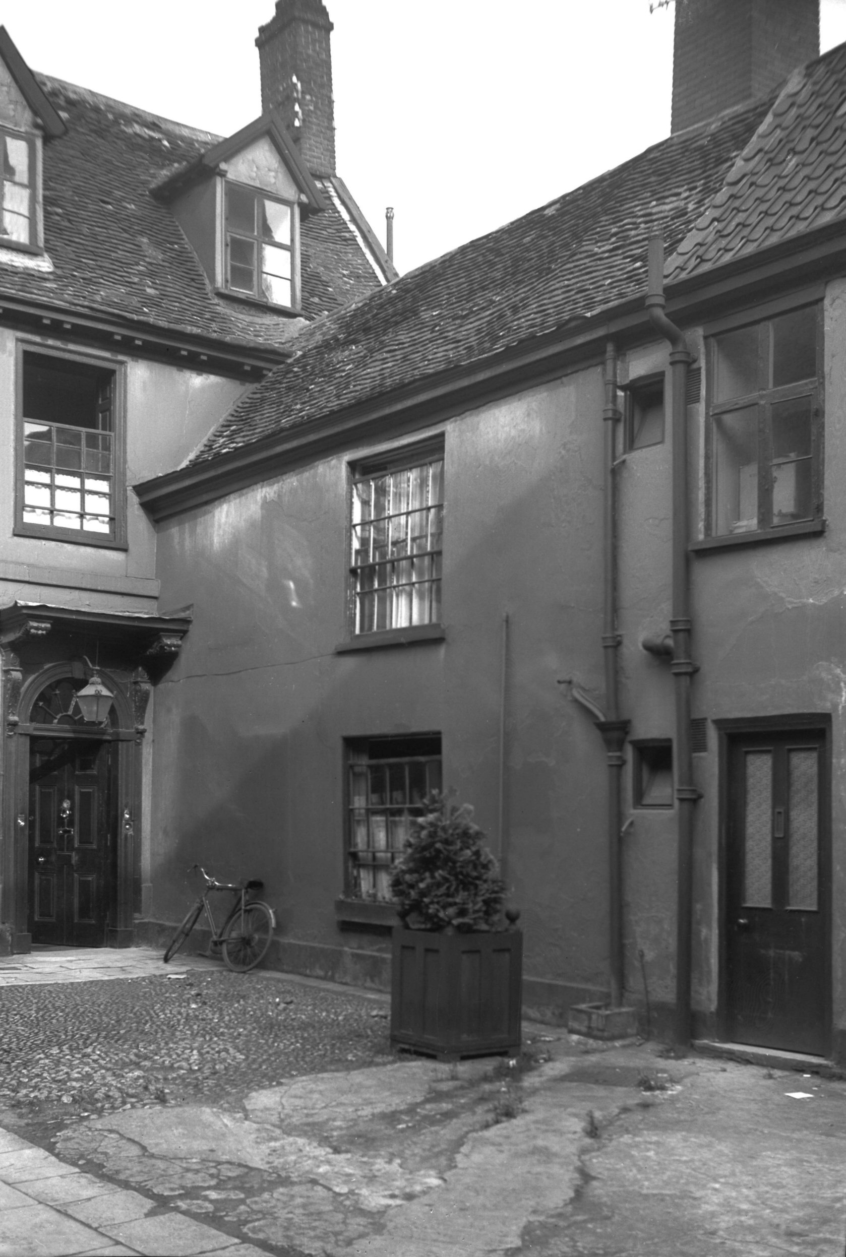 Magdalen Street to Mansfield Lane